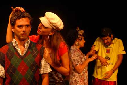 "Cadáver exquisito, una frase hecha," estreno de un espectáculo sobre la escritura en el nuevo teatro La Mueca de Buenos Aires